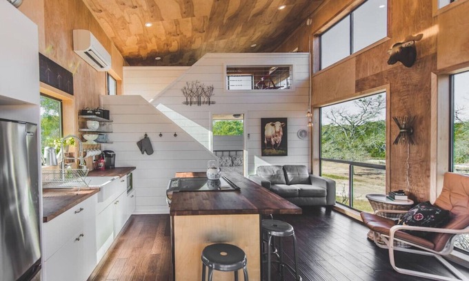 Dripping Springs Casa | Hilltop Hideaway, Cabin w/ view, loft & Light