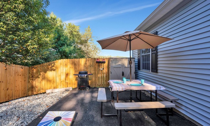 Honesdale Casa | Hilltop Hideaway - Charming 1-bedroom home w/ pull-out in Honesdale, PA