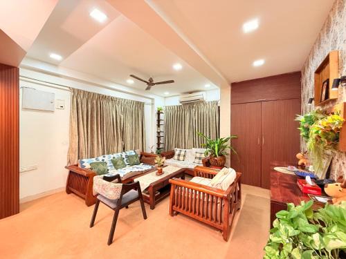 Aarey Colony Villa | Hilltop Hideaway Party Friendly 4BHK Pool Villa by Spacez