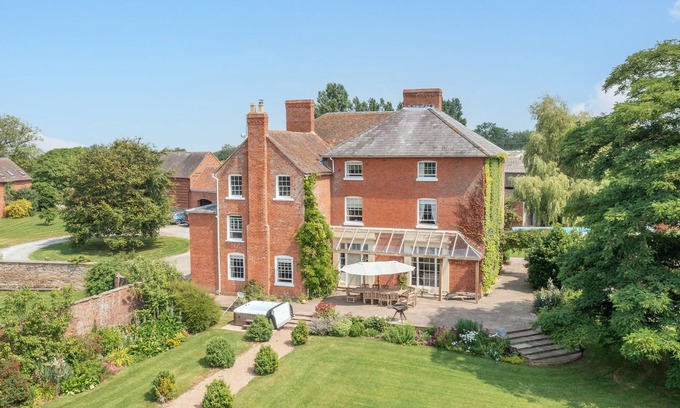 Tenbury Wells Casa | Hilltop House, TENBURY WELLS