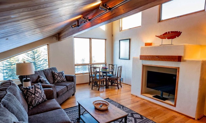 Tetonia Casa | Hilltop Lodge at Windbreak