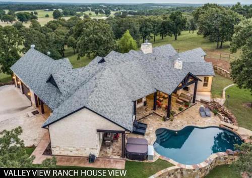 Valley View Casa | Hilltop Ranch House - Holiday & Family Destination