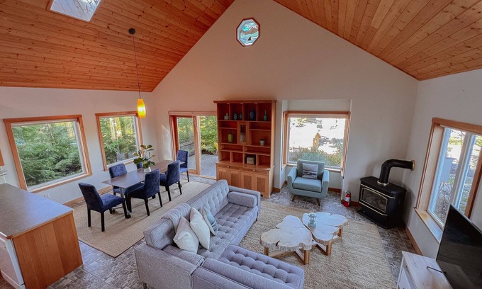 Tofino Casa | Hilltop Red House-Marina, View, Downtown, Pet, BBQ