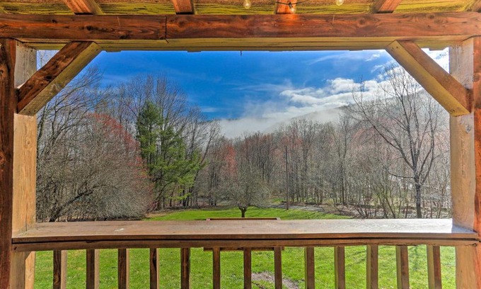 Walton Casa | Hilltop Walton Getaway with Picturesque Views!