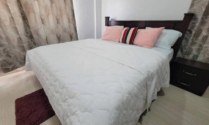 Kwabenyan Casa | HillView 1 Bedrm Home with Swimming Pool @Kwabenya