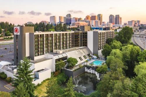 West Bellevue Hotel | Hilton Bellevue