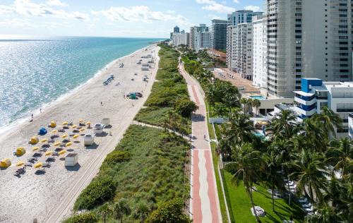 Mid Beach Complejo | Hilton Cabana Miami Beach Resort