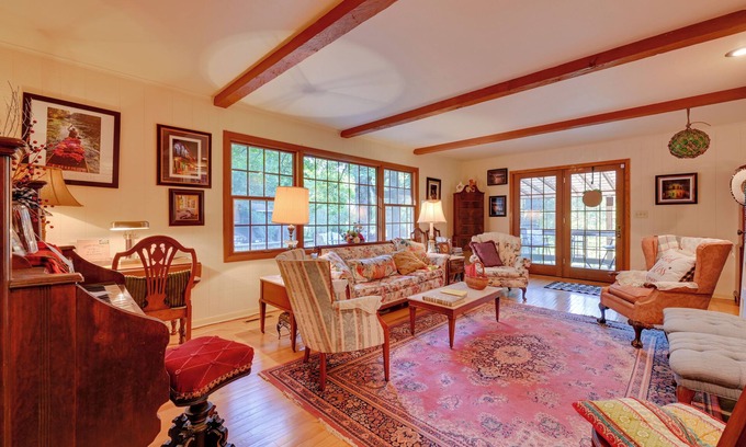 Ames Apartamento | 'Hilton Coliseum Townhome' Near Jack Trice Stadium