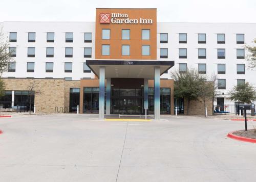 Montopolis Hotel | Hilton Garden Inn Austin Airport