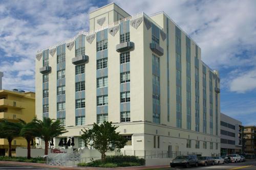Mid Beach Hotel | Hilton Garden Inn Miami South Beach