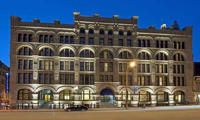 East Town Hotel | Hilton Garden Inn Milwaukee Downtown