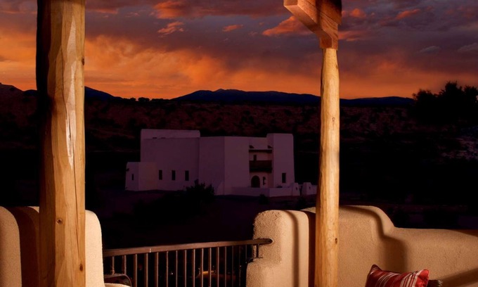 Nambe Pueblo Complejo | Hilton Santa Fe Buffalo Thunder