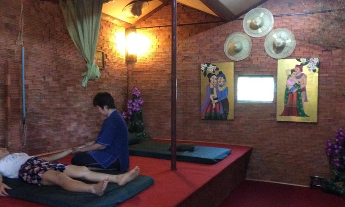 Sila Complejo | Himawari Restaurant & Cottage