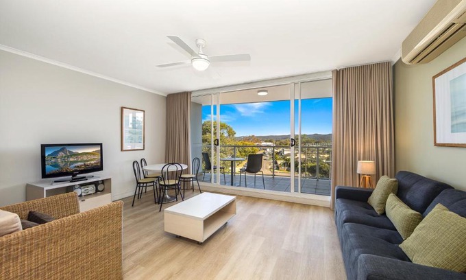 Ettalong Beach Casa | Hinterland Luxury - 1 Bedroom Hinterland View Apt