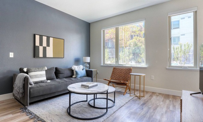 Mountain View Apartamento | Hip Mountain View 2BR w/ Gym & Spa, nr Tech Companies, by Blueground