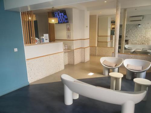 11th Arrondissement Hotel | Hipotel Paris Père-Lachaise République