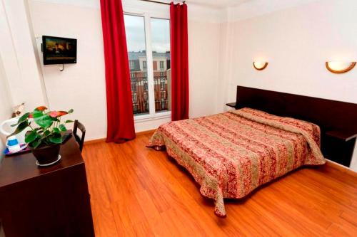Charonne Hotel | Hipotel Paris Printania Maraichers