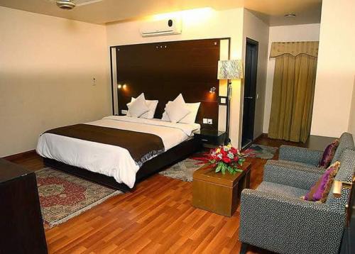 PECHS Casa | Hira Guest House