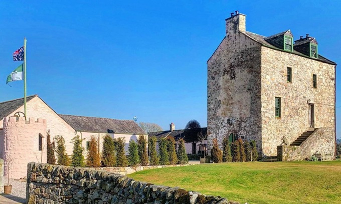 Castle Douglas Cabaña | Hire your own Medieval Castle- perfect for events