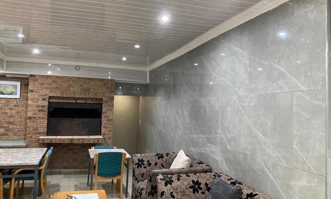 Eikenbosch Casa | Hirondelle @ 45 Old Paarl