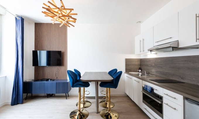 Gorge de Loup Apartamento | Hirvi- recently renovated colorfoul cocoon - Valmy