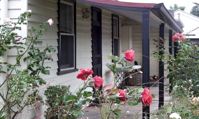 Port Fairy Cabaña | Histórica casa de campo romántica de 1880 chimenea central reformada con buen gusto