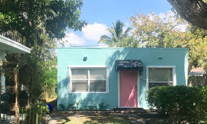 Delray Beach Cabaña | Histórico 1929 Guest House Cottage