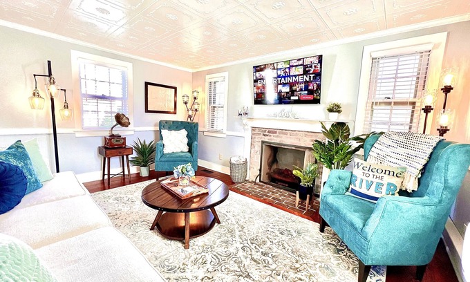 New Bern Casa | Historic Alston-Charlotte Cottage in Downtown New Bern!