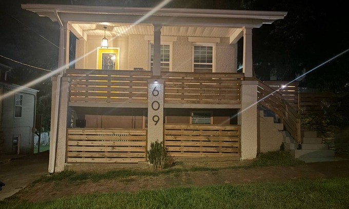 Alton Apartamento | Historic Alton duplex! Upper unit