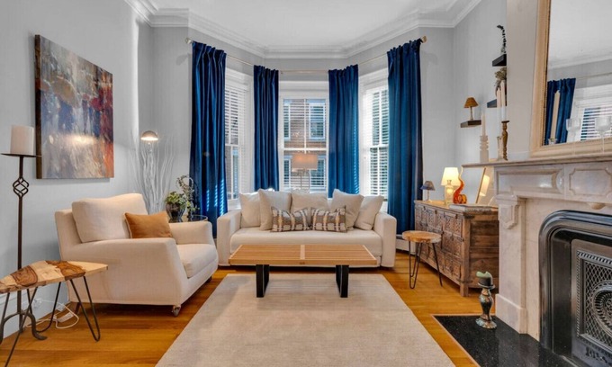 Medford Street - The Neck Casa | Histórico y encantador 3 - Brownstone nivel !!