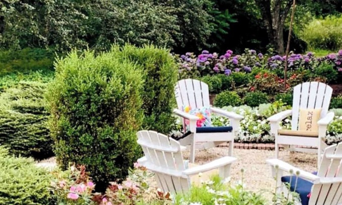 Falmouth Otro | Historic, Antique Southern Maine Farmhouse For All Seasons - 5 mins to Portland!