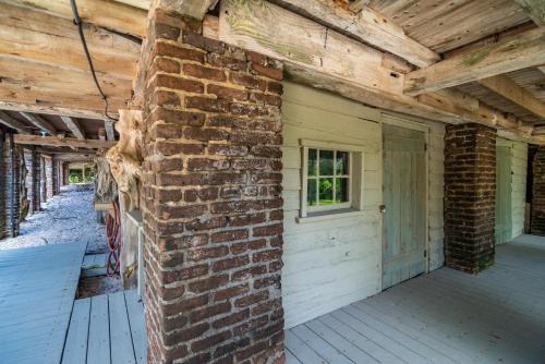 Pawleys Island Casa | Historic Bliss on Pawleys Island's Shoreline