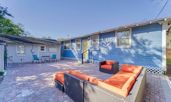 Ybor City Casa | Historic Bungalow & In-law Suite | Clean & Comfy