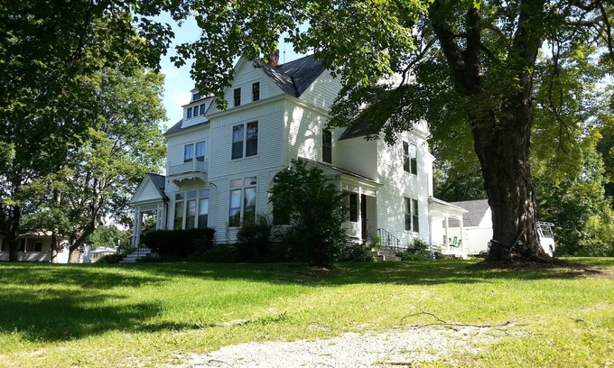 Pownal Casa | Histórico c. 1880 Victorian MA / VT frontera cerca de Williams College MassMoCA Freshgrass