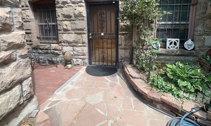 City Park West Apartamento | Historic Carriage House Guest Suite WalkScore 91