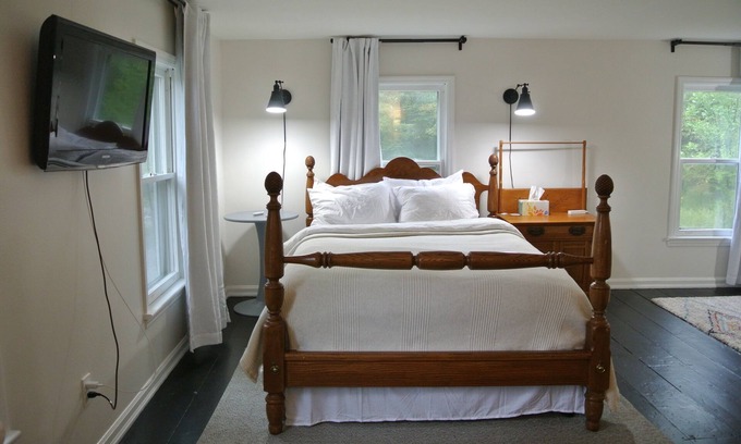 Mount Tremper Casa | Historic Catskills Farmhouse with Mountain Views with H/S Inter Net Remote Work