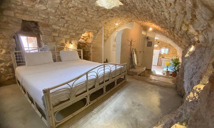 Batroun Cabina | Historic Cave House in gorgeous Batroun region