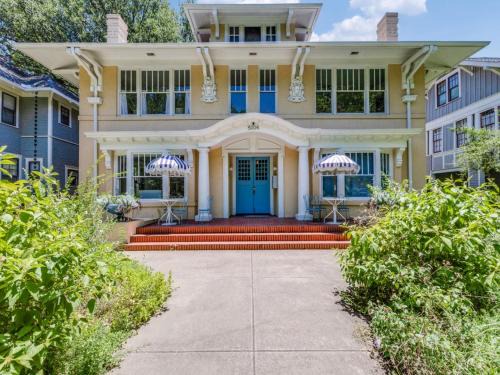 Old East Dallas Apartamento | Historic Central Dallas Apartment - Modern & Roomy