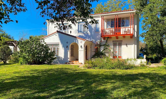 Oak Park - Northwood Casa | Historic charmer with a pool, gardens, gym, & game room- dogs ok