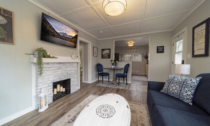 Grand Junction Cabaña | Historic, Charming GJ Downtown tiny home- Best location!