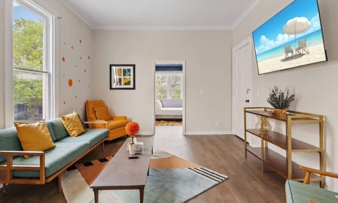 Herron Morton Casa | Historic Charming 2Story 10BR House | Sleep 20