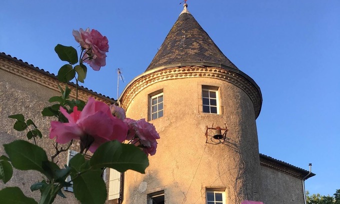 Abjat-sur-Bandiat Casa | Castillo histórico en la campiña francesa del norte de Dordoña