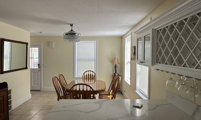 Modesto Otro | Historic Country Comfort Remodeled Home with lots of parking