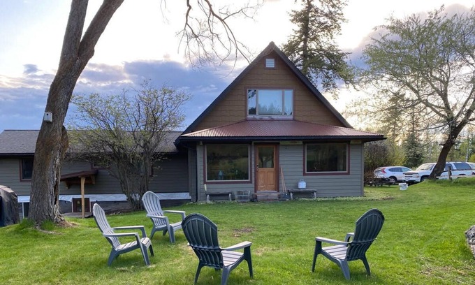 Kalispell Otro | Historic Creston Farmhouse