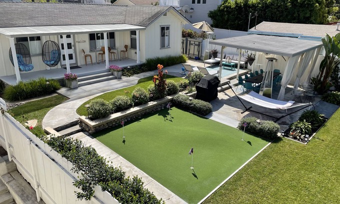 Village of La Jolla Cabaña | Historic Estate in La Jolla Village Near Beach with 7,000 SF Private Yard