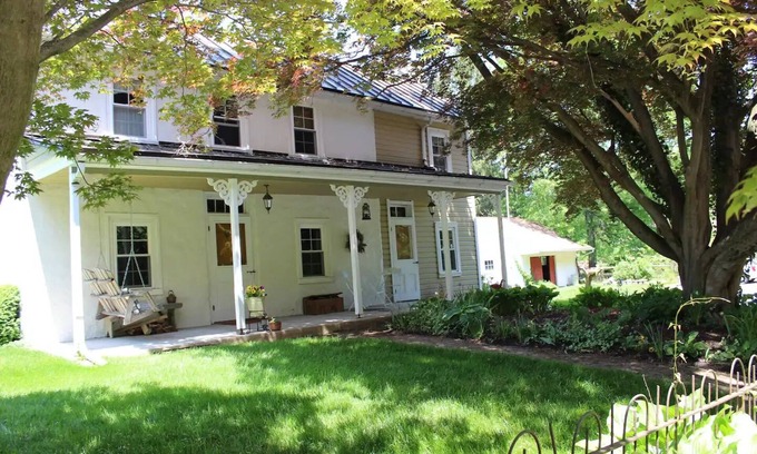 Wagontown Casa | Historic Farmhouse in Chester County