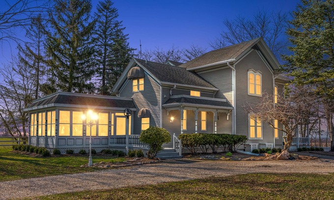 Elkhorn Casa | Historic Farmhouse with 157 acres- Elkhorn, WI. Featuring Horse Stable!
