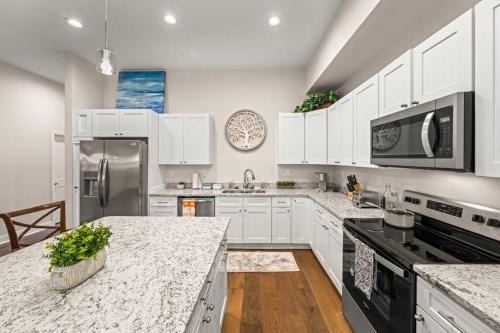 Loudon Apartamento | Historic Freshly Renovated 8-Bedroom Townhomes - Downtown Loudon