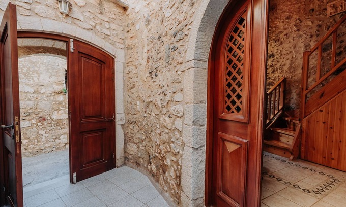 Atsipópoulon Cabaña | ¡Histórica casa de piedra con vistas al mar, apoyo alemán y ofertas de otoño!