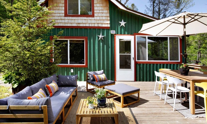 Shandaken Cabina | Camp Vista Falls family cabin--8 creekside acres Phoenicia Woodstock fireplace